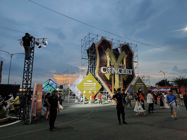 Cung cấp thiết bị sự kiện tại Concert Anh Trai vượt ngàn chông gai 