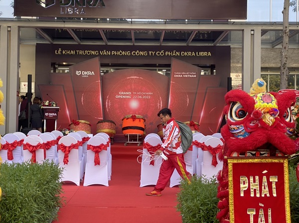 Tổ Chức Lễ Khai Trương Công Ty tại TPHCM