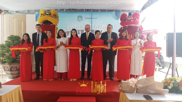 Tổ chức lễ khai trương mầm non phần lan