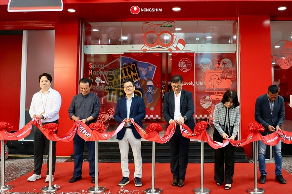 Tổ chức lễ khai trương Pop-up store Nongshim đầu tiên tại Việt Nam