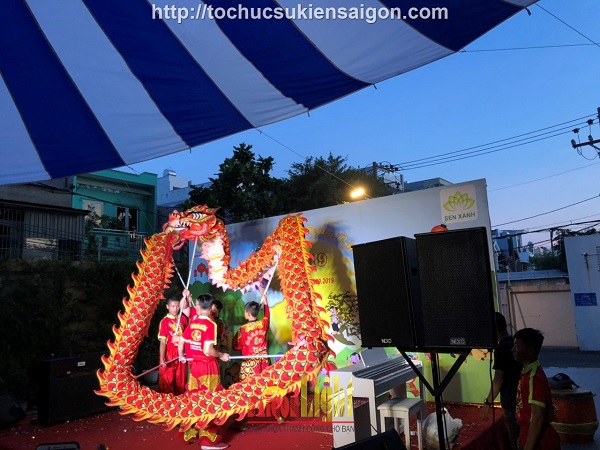 Tổ chức trung thu cho các bé chung cư lotus