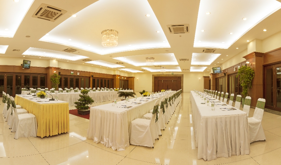 Tổ chức hội nghị