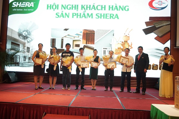 Tổ chức hội nghị khách hàng
