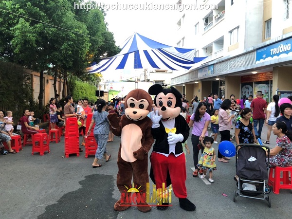Tổ chức trung thu cho thiếu nhi