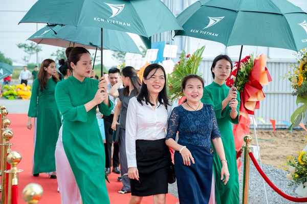 Tổ chức khai trương cửa hàng cho người làm chủ lần đầu